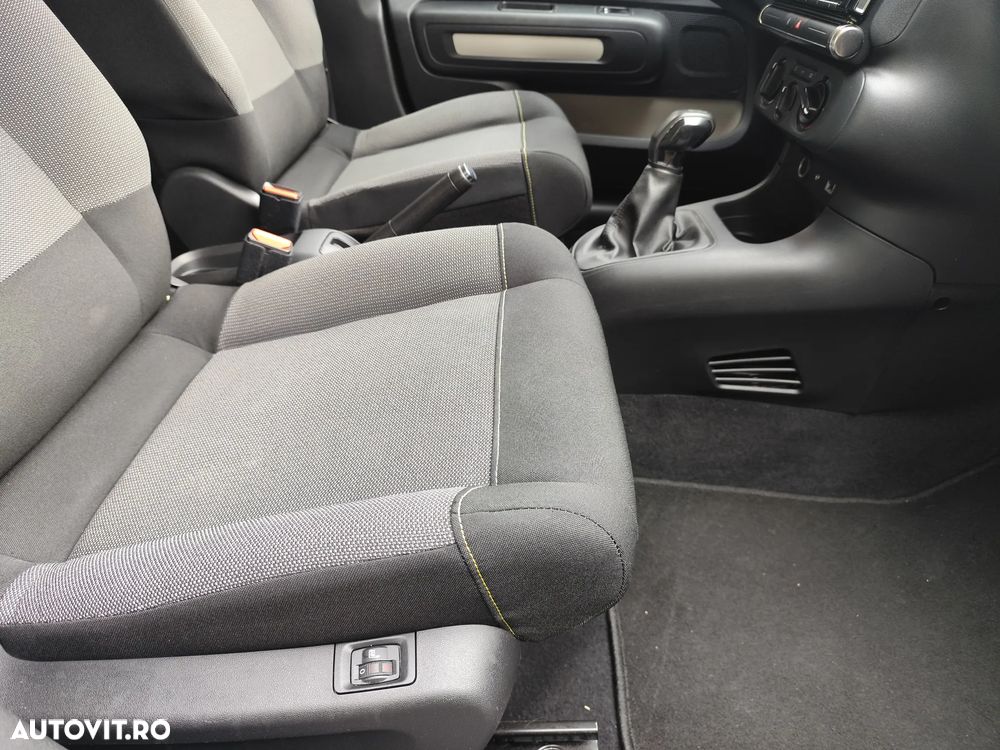 Citroën C3 Pure Tech 82 SHINE - 9