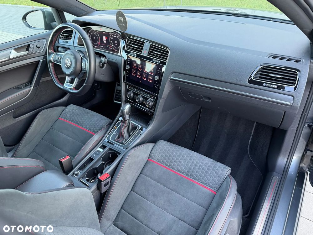 Volkswagen Golf GTI (BlueMotion Technology) DSG Performance - 31