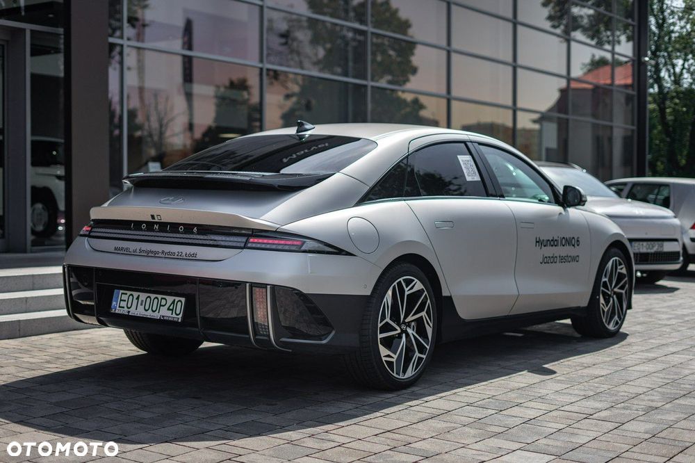 Hyundai IONIQ 6 - 2