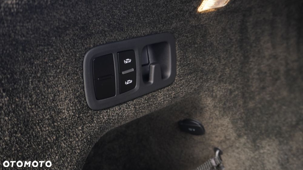 Bentley Bentayga - 32