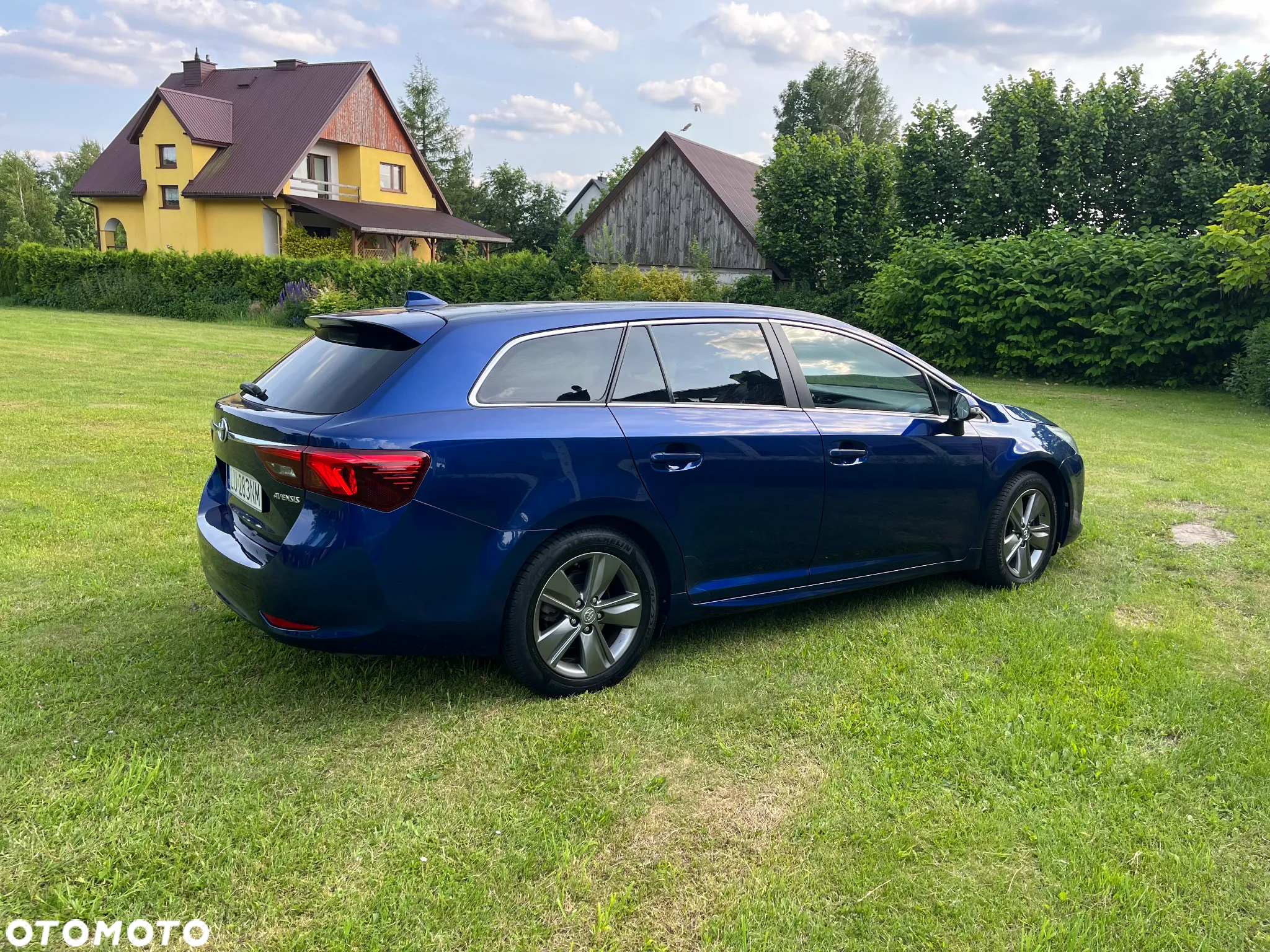 Toyota Avensis 1.8 Premium - 8