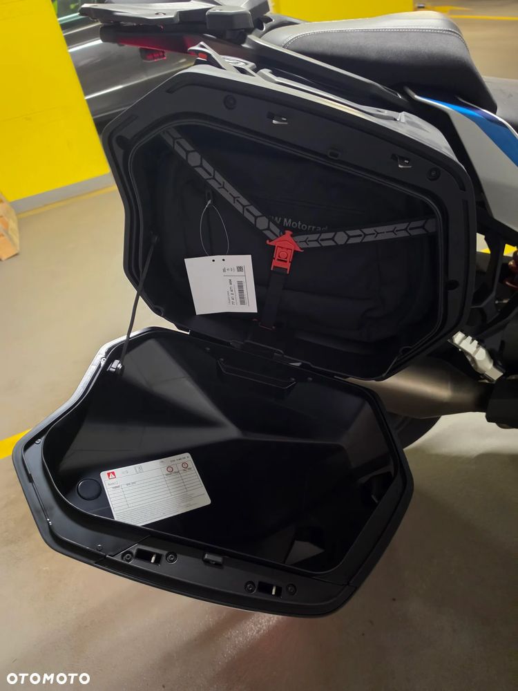 BMW XR - 12