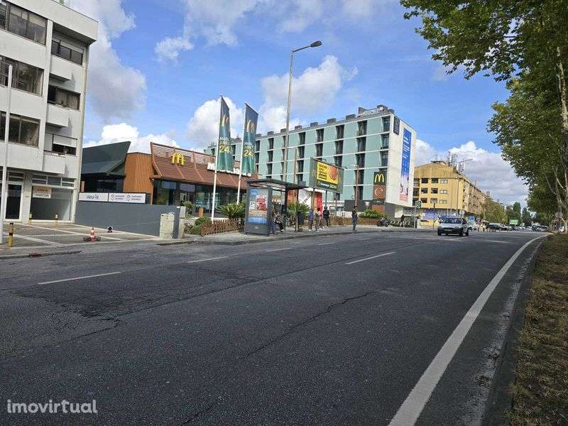 Loja Hospital São João - Porto - Circunvalação ao Lado McDonald`s - Grande imagem: 4/11