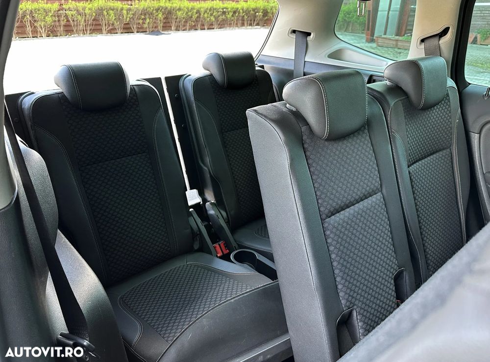 Opel Zafira - 11