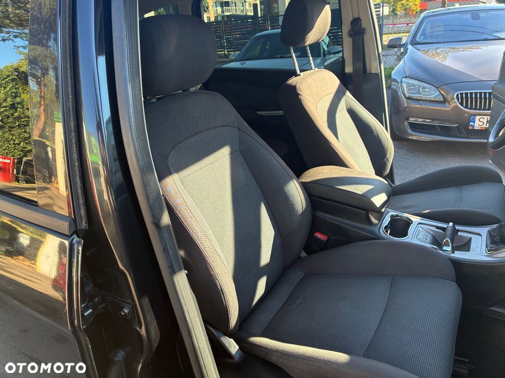 Ford S-Max - 11