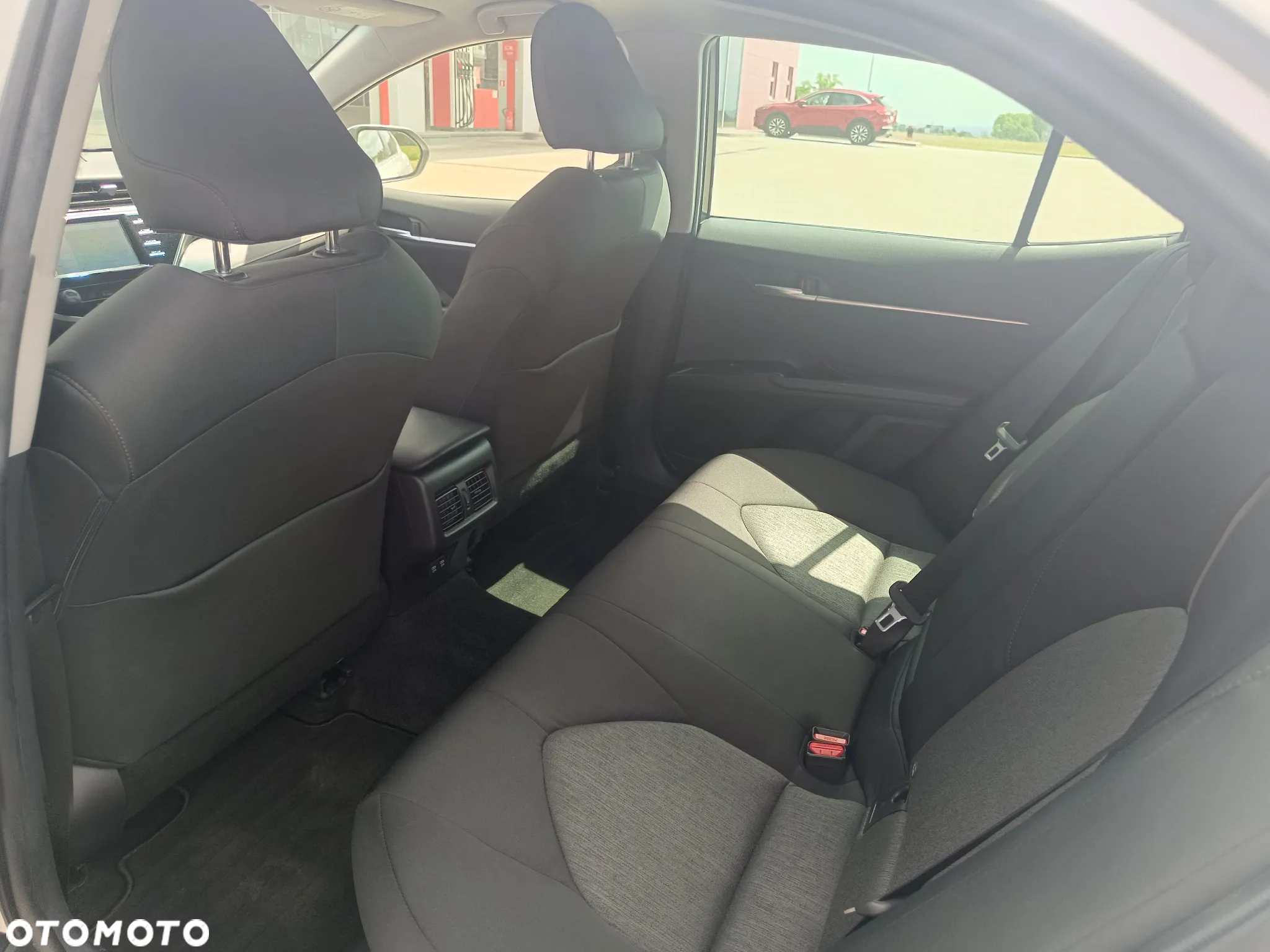 Toyota Camry 2.5 Hybrid Comfort CVT - 16