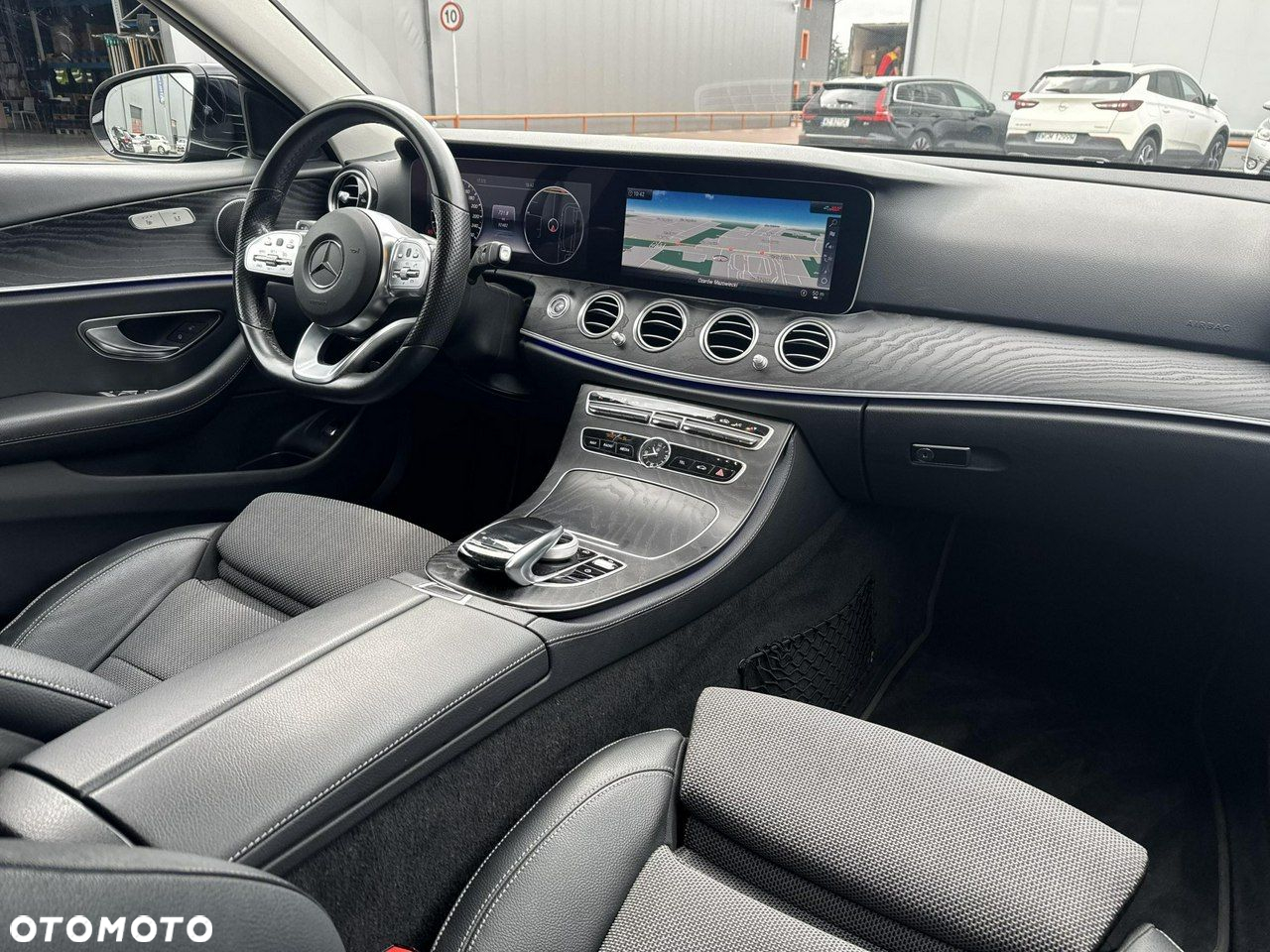Mercedes-Benz Klasa E 200 4-Matic AMG/Avantgarde - 21