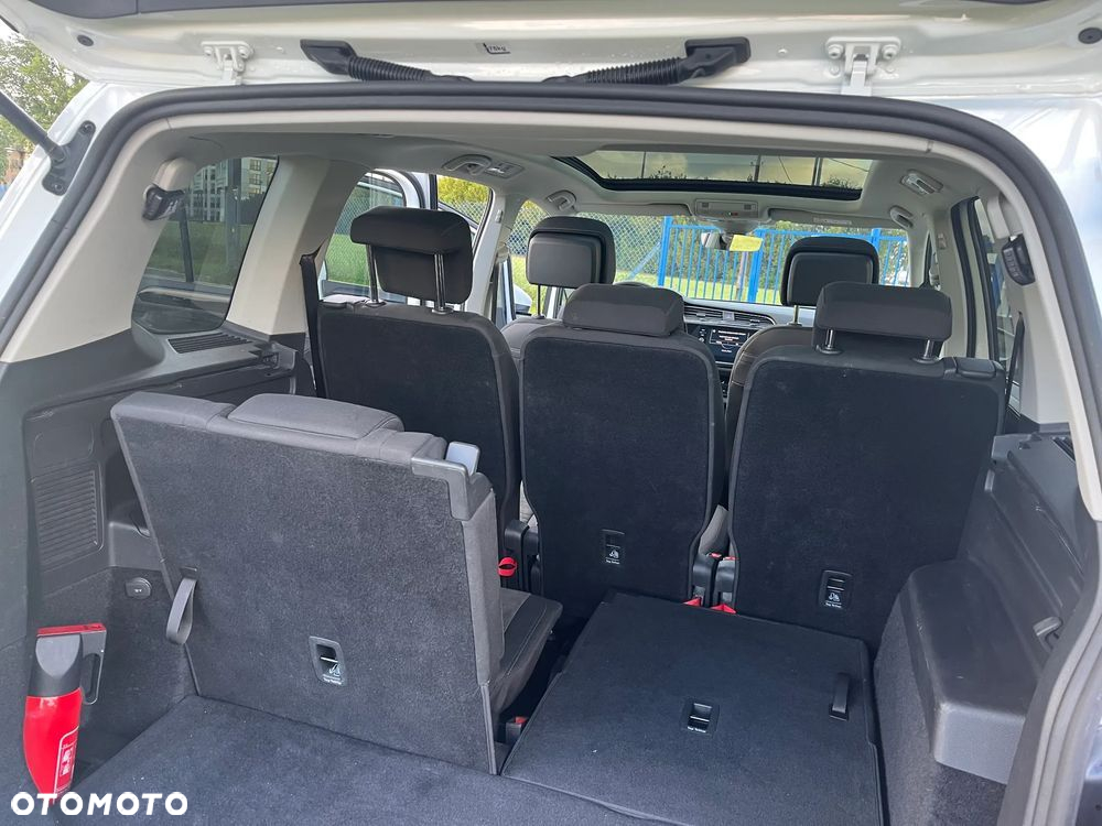 Volkswagen Touran 2.0 TDI BMT Highline DSG - 16