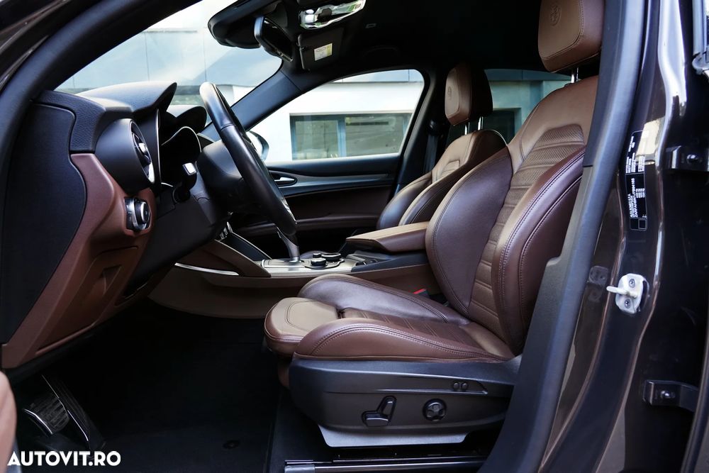 Alfa Romeo Stelvio 2.0 Turbo 16V AT8-Q4 Executive - 7