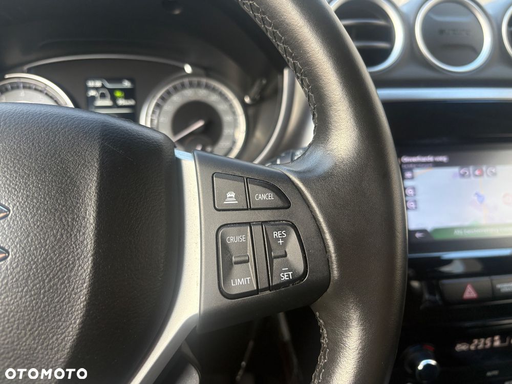 Suzuki Vitara 1.4 Boosterjet Hybrid Allgrip Comfort+ "SHINKAI" - 30