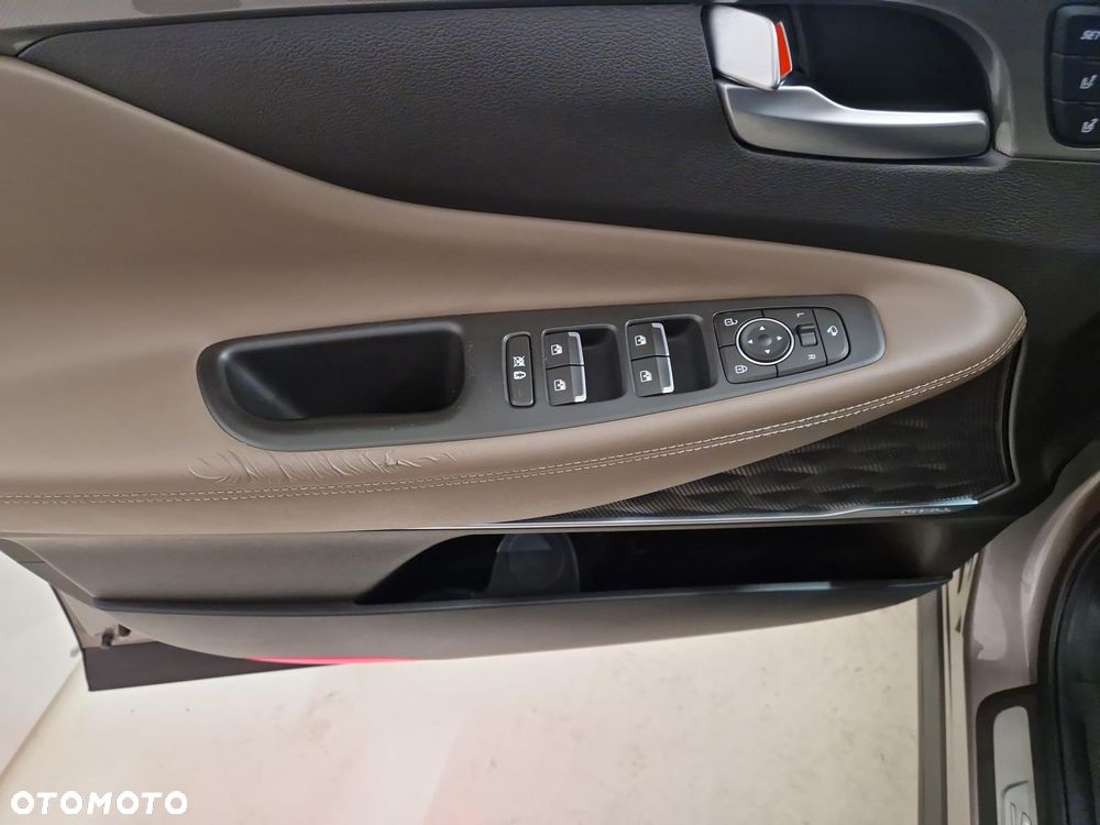 Hyundai Santa Fe - 21