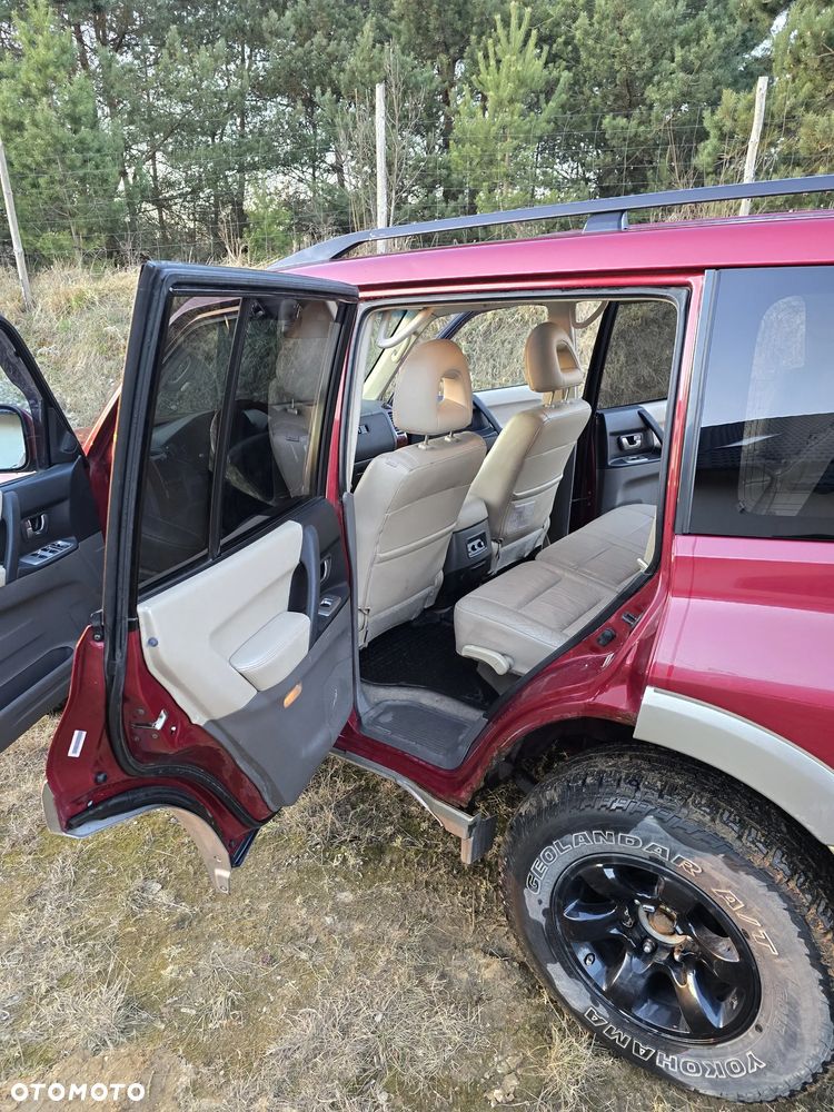 Mitsubishi Montero - 15