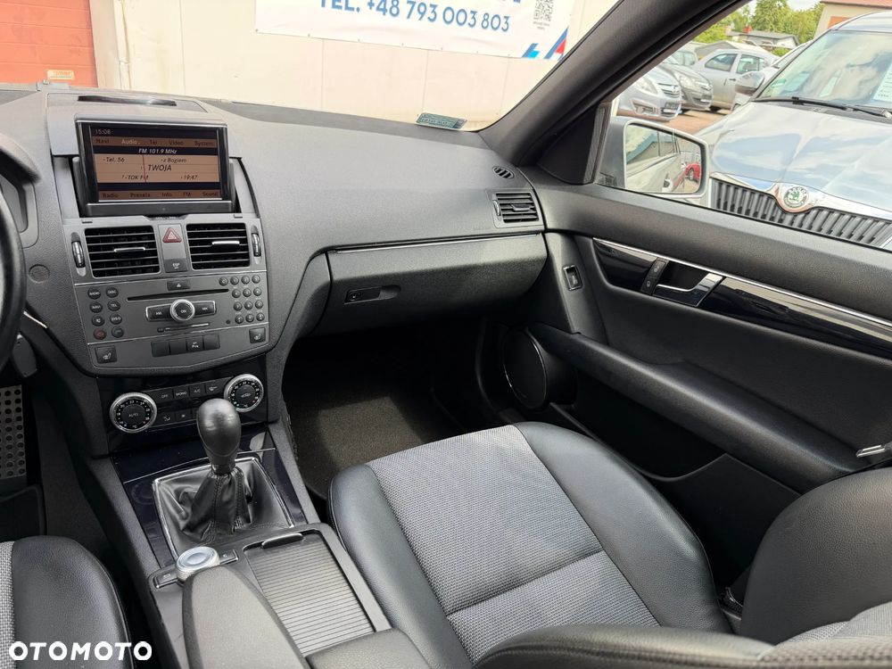 Mercedes-Benz Klasa C 220 CDI DPF BlueEFFICIENCY SPORT EDITION - 28