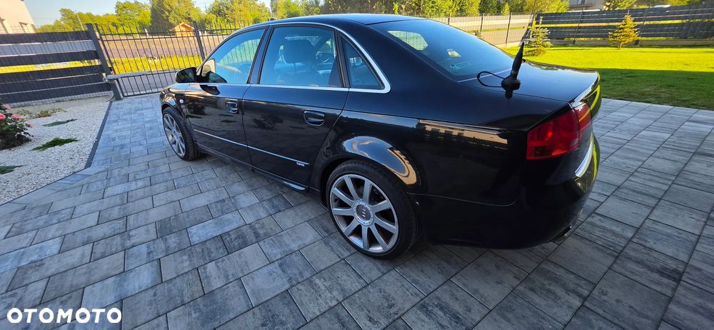 Audi A4 Limousine - 6
