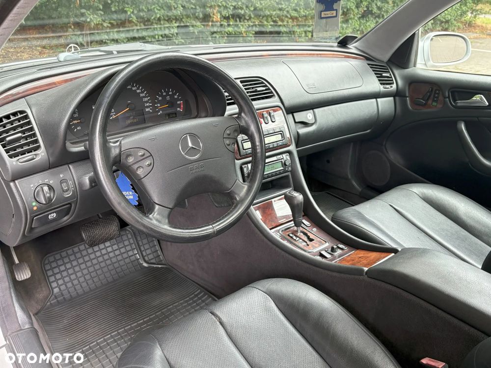 Mercedes-Benz CLK - 21