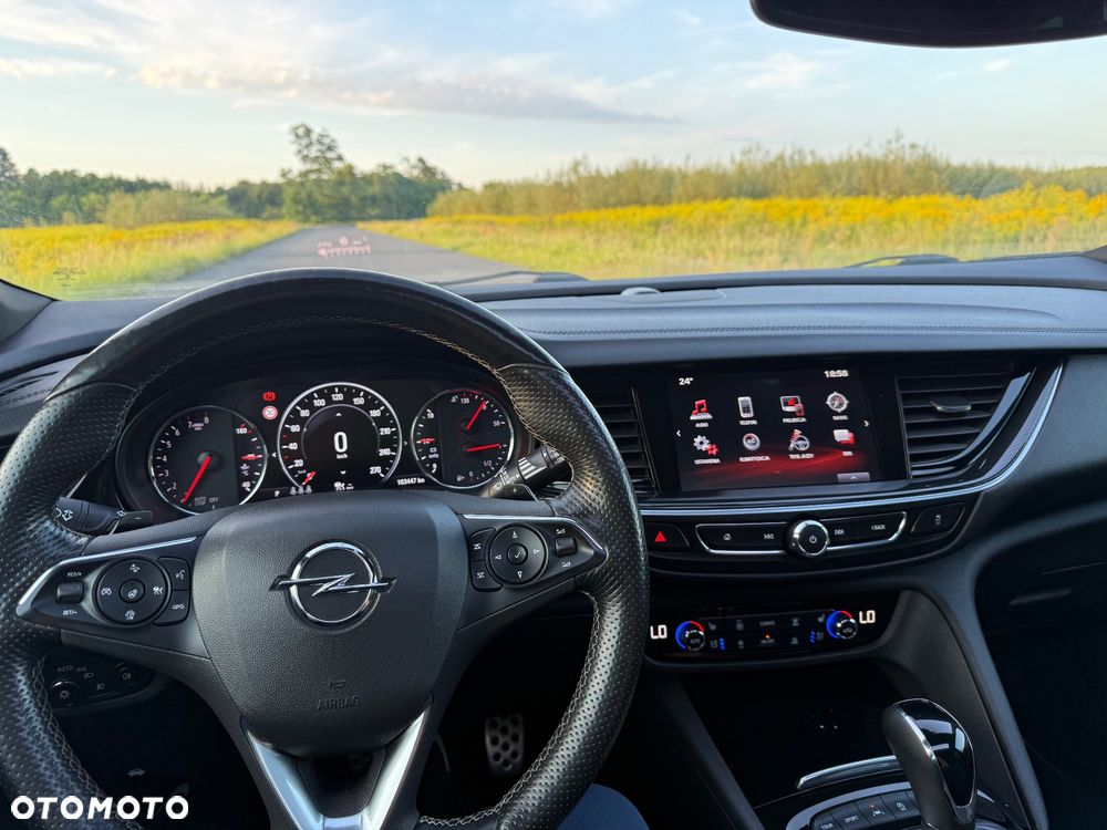 Opel Insignia 2.0 T 4x4 Innovation S&S - 12