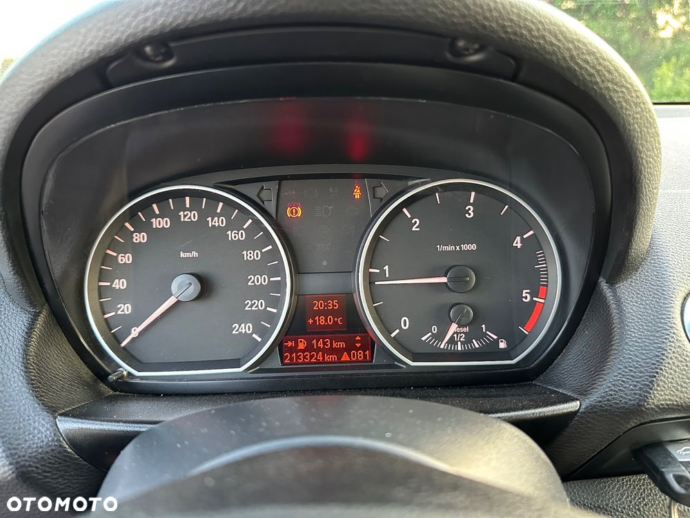 BMW Seria 1 118d Sport Line - 23