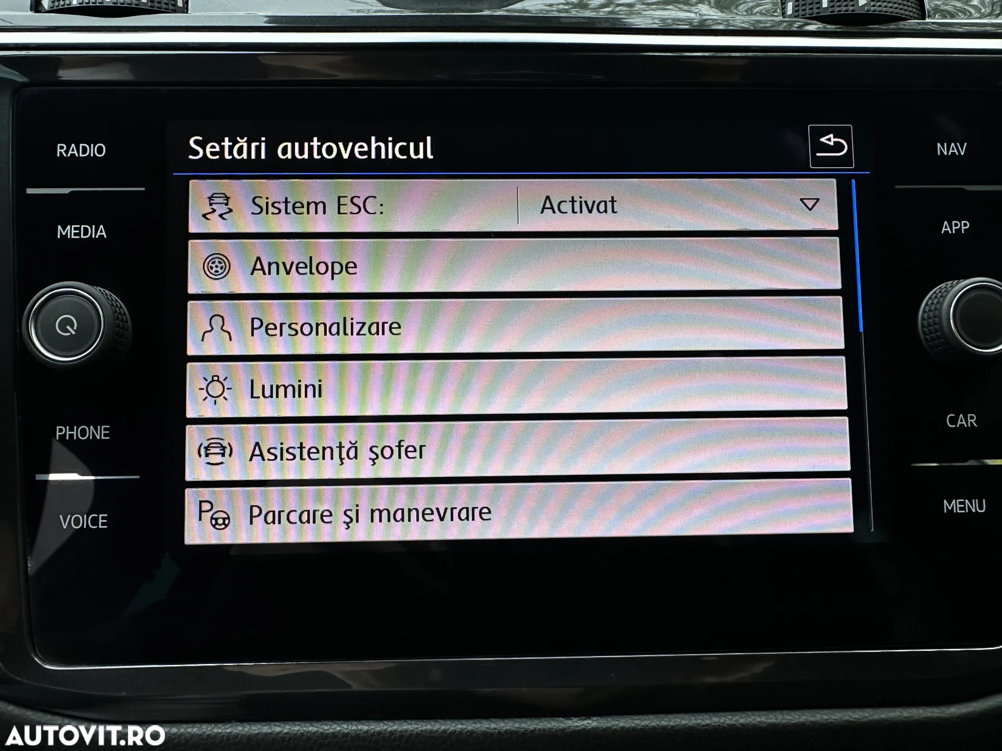 Volkswagen Tiguan 2.0 TDI SCR 4MOTION DSG R-Line - 32