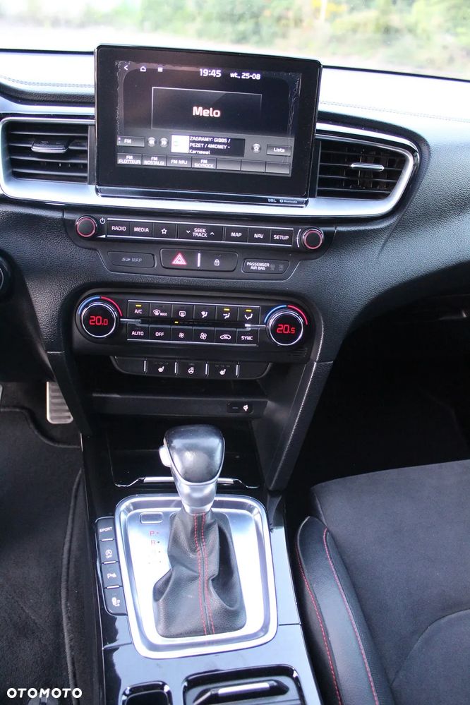 Kia ProCeed - 28