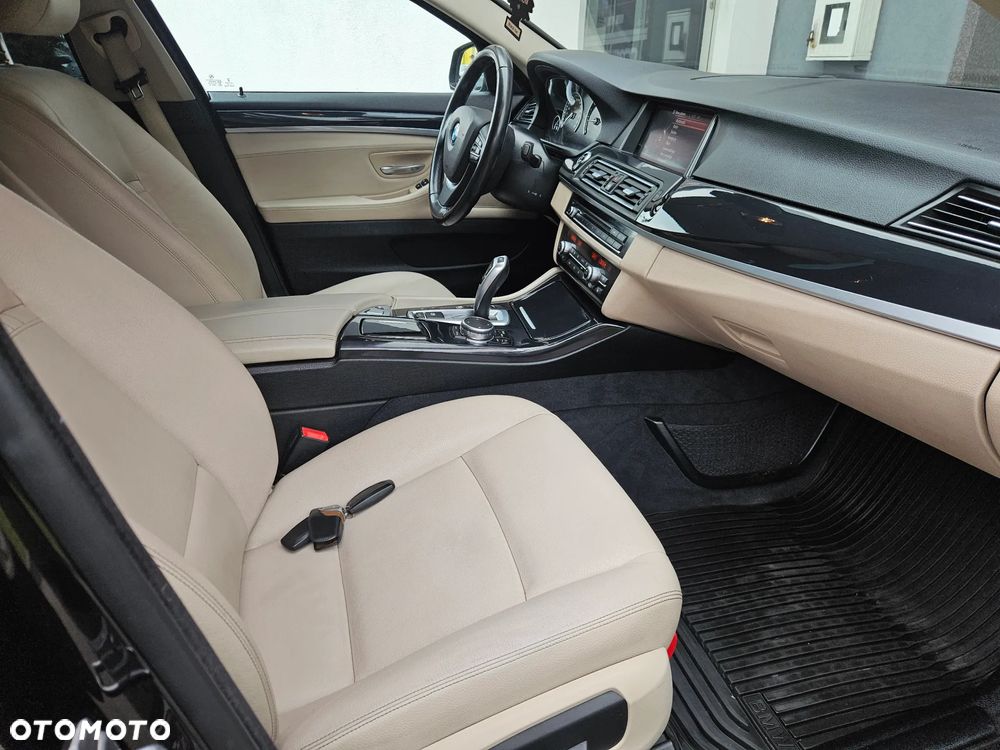 BMW Seria 5 520d xDrive Luxury Line - 24
