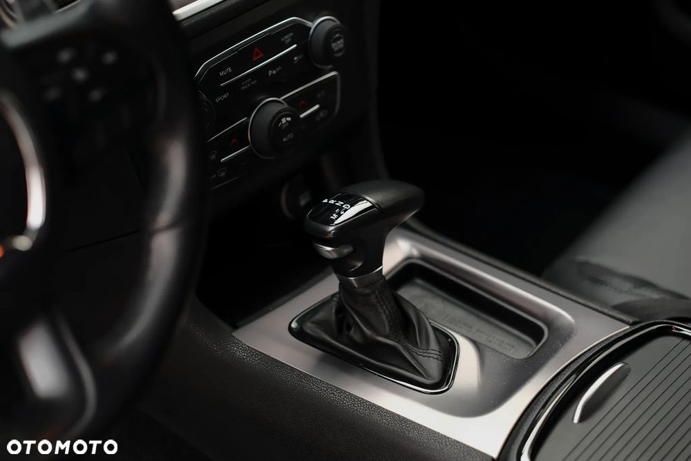 Dodge Charger 3.6 GT - 26