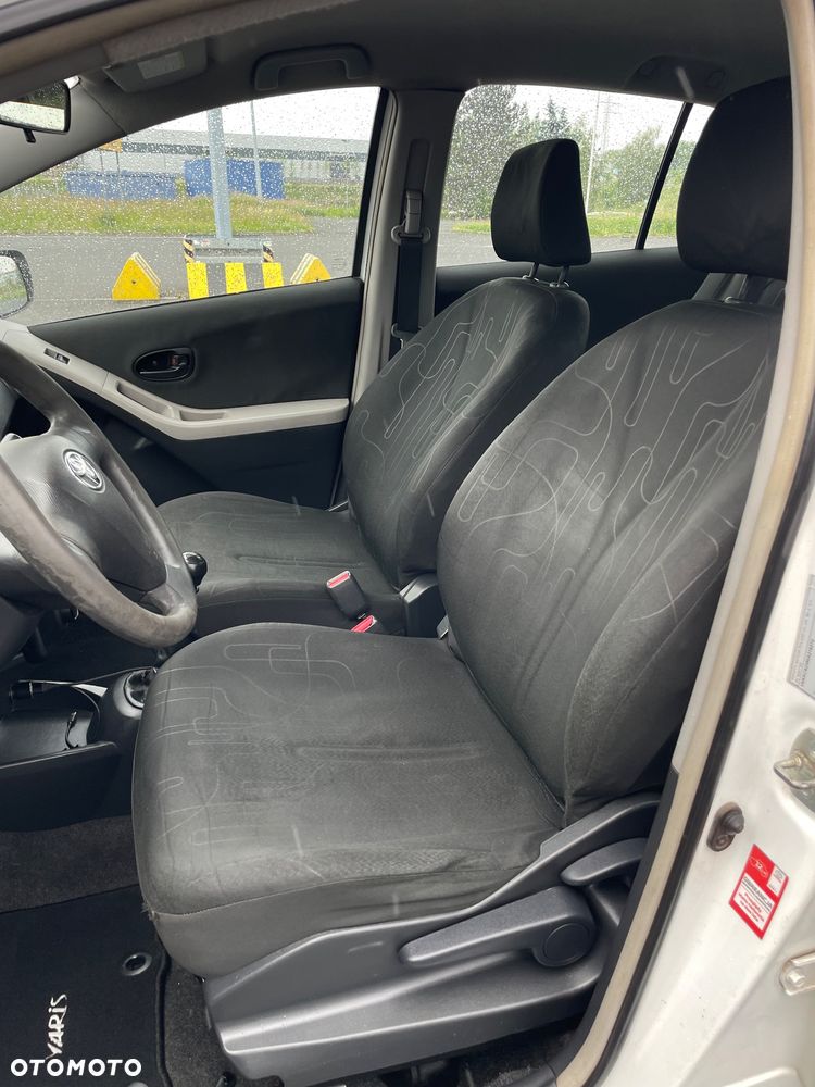 Toyota Yaris 1.4 D-4D Premium - 5