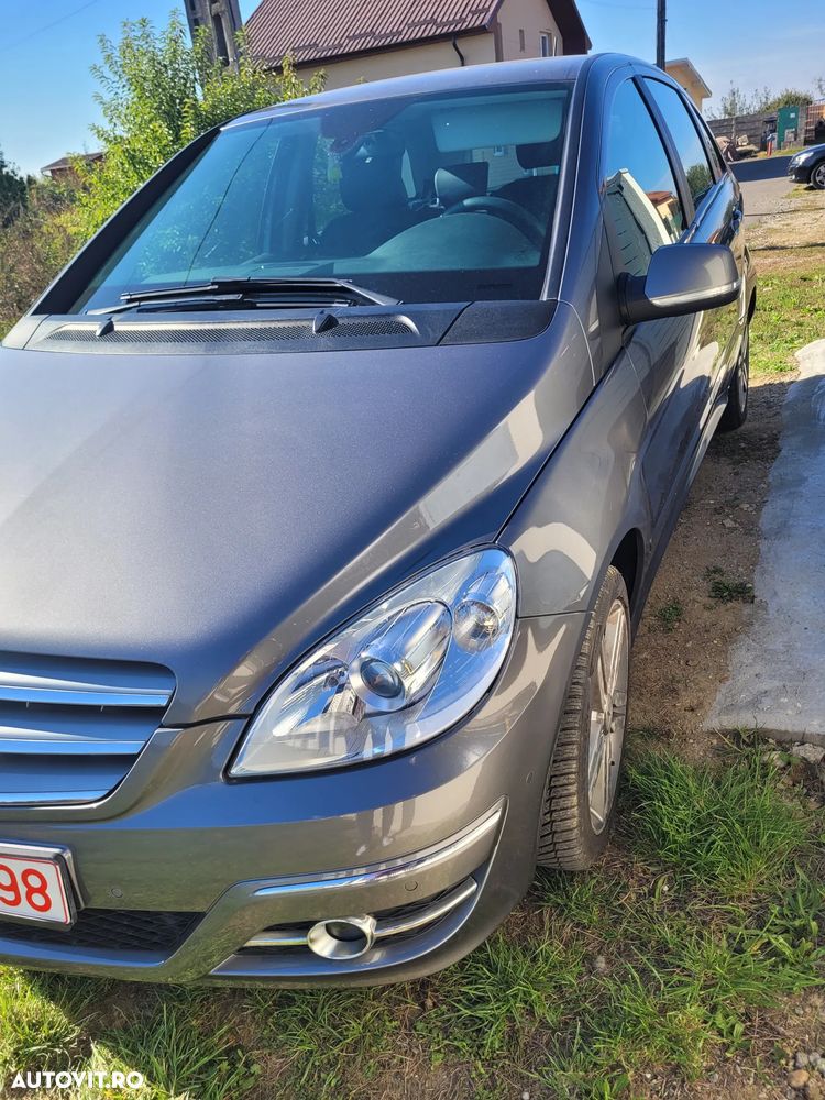 Mercedes-Benz B 180 CDI Autotronic - 12