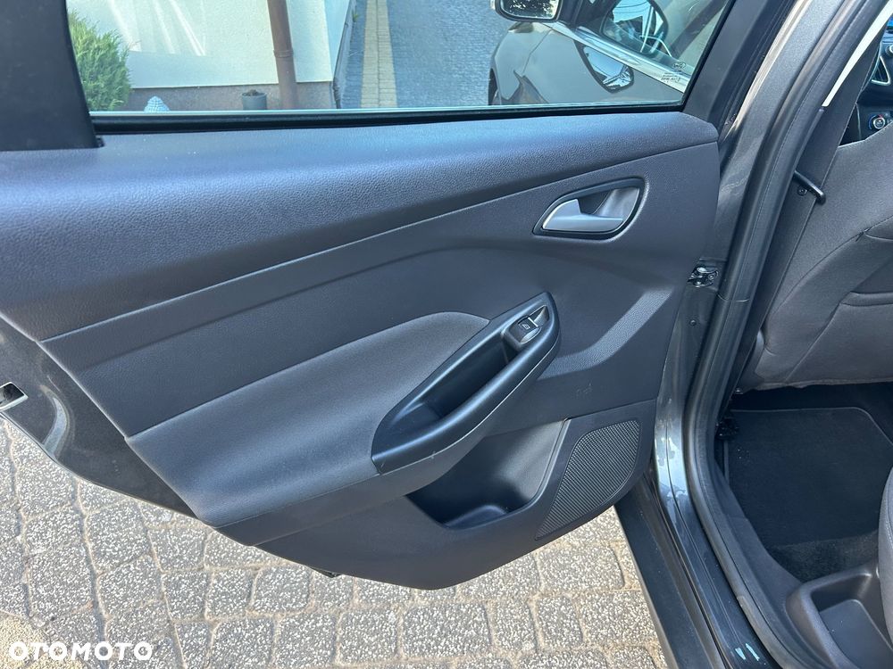 Ford Focus 1.0 EcoBoost Titanium ASS - 32