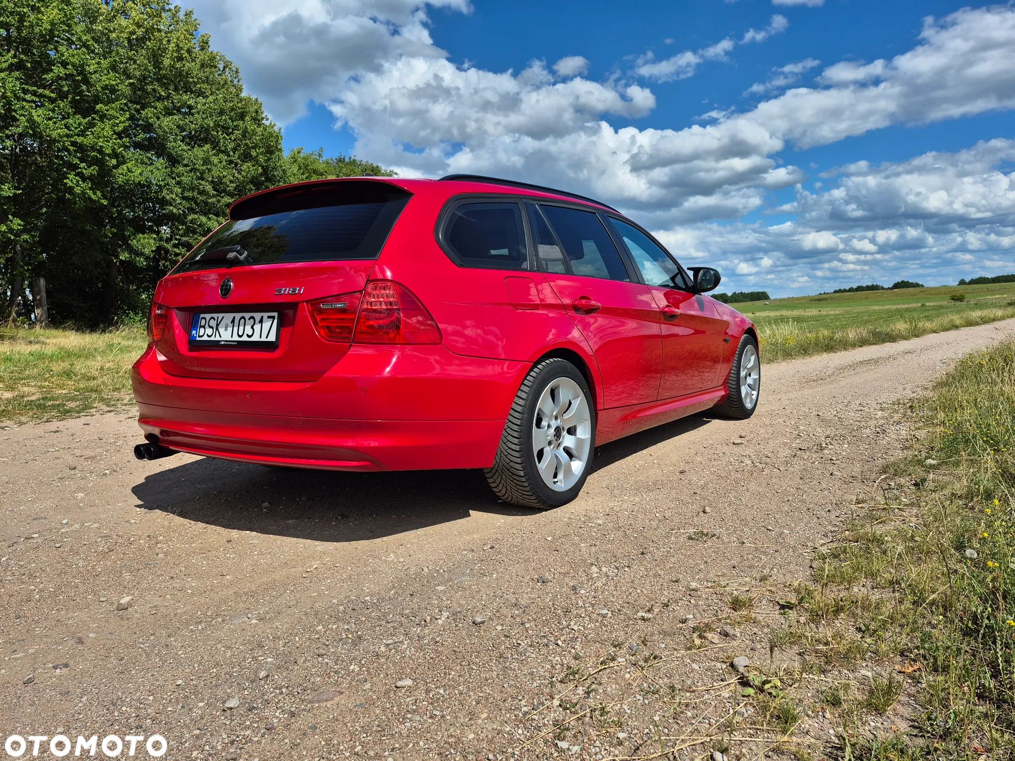 BMW Seria 3 318i Touring - 1