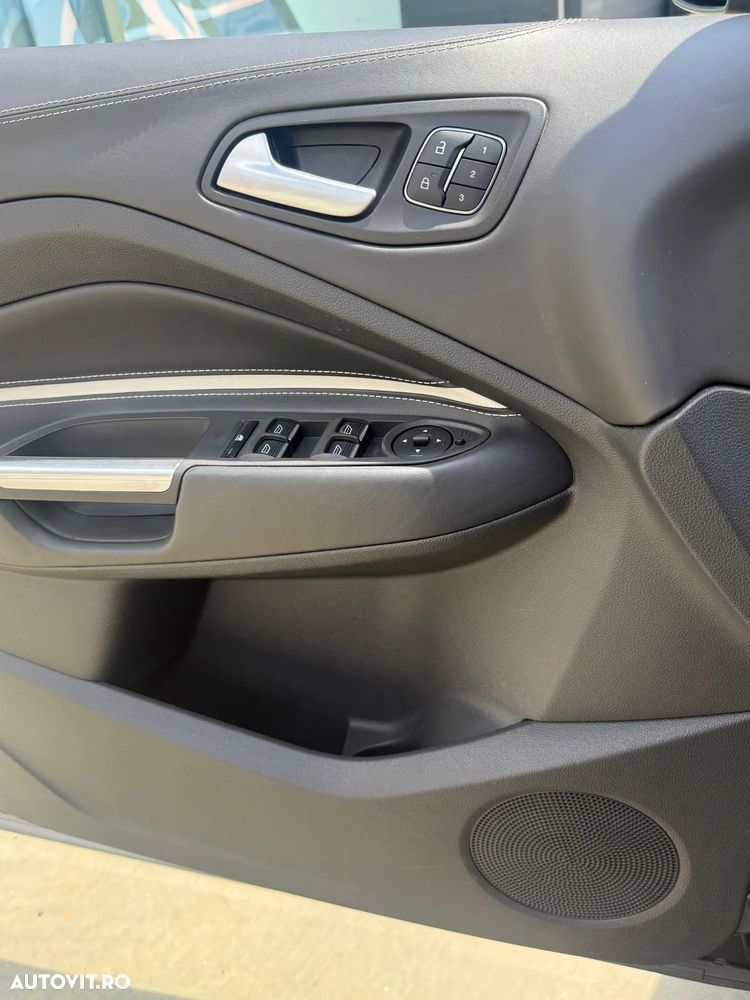 Ford Kuga - 13