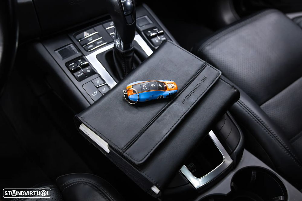 Porsche Macan Turbo PDK - 40