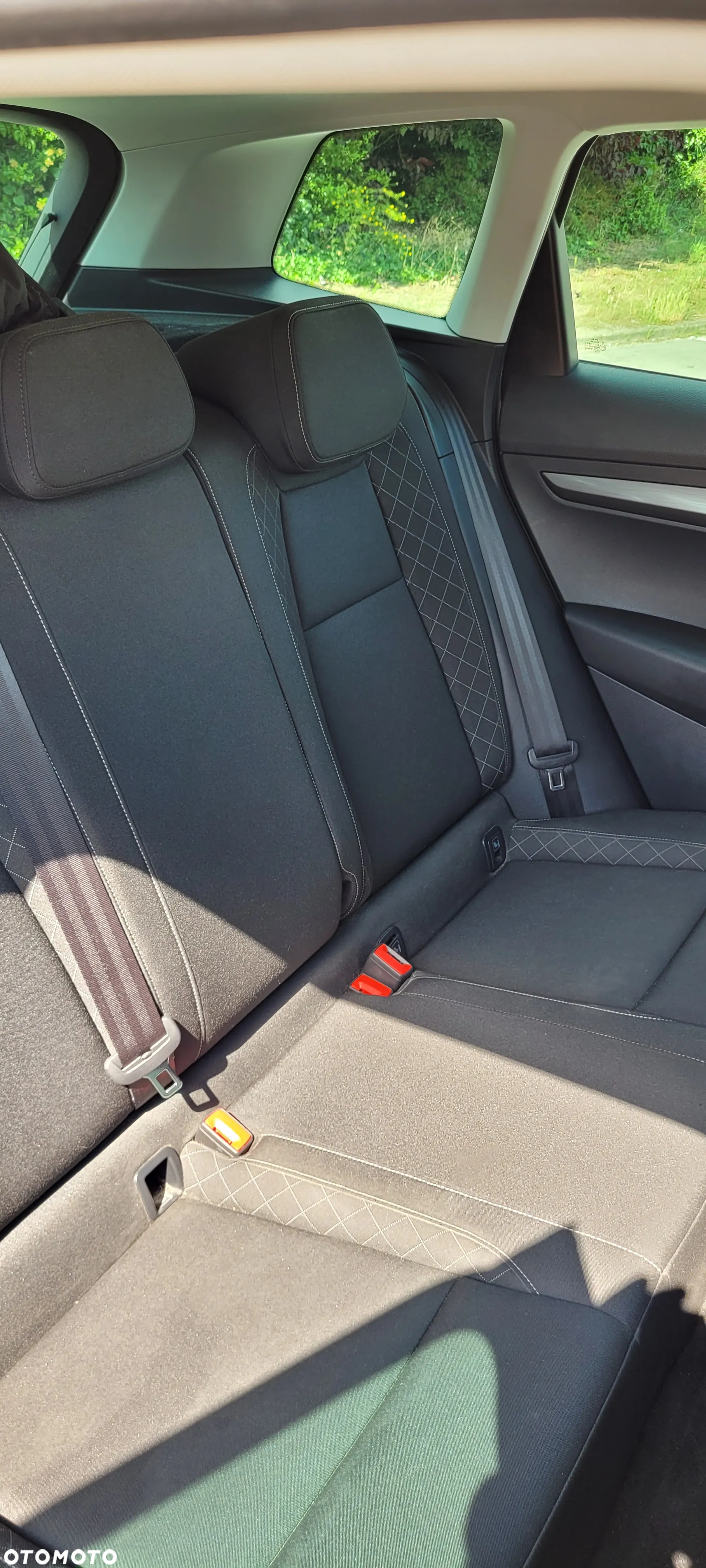 Skoda Karoq 1.5 TSI ACT 4x2 Ambition - 10
