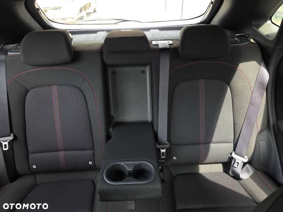Hyundai Kona - 17