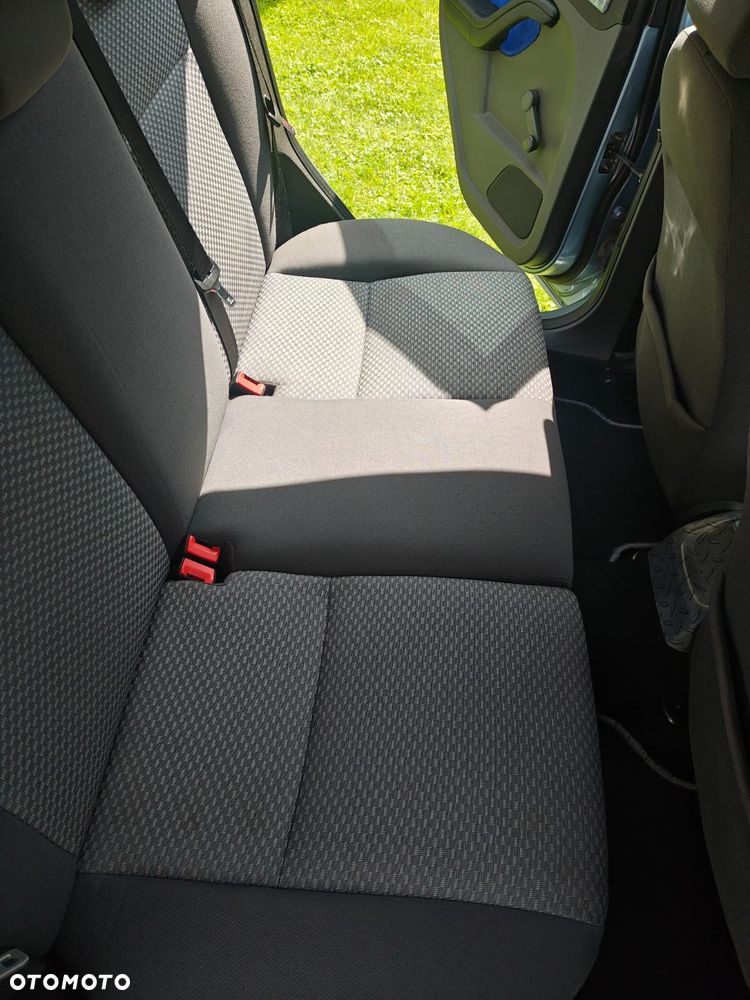 Ford Focus 1.6 16V Trend - 27