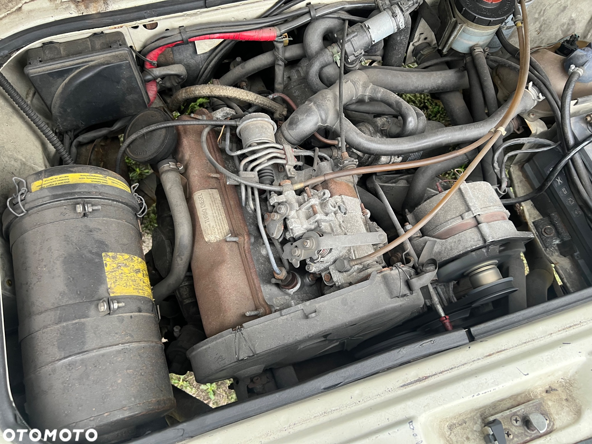 Volkswagen Caravelle - 13