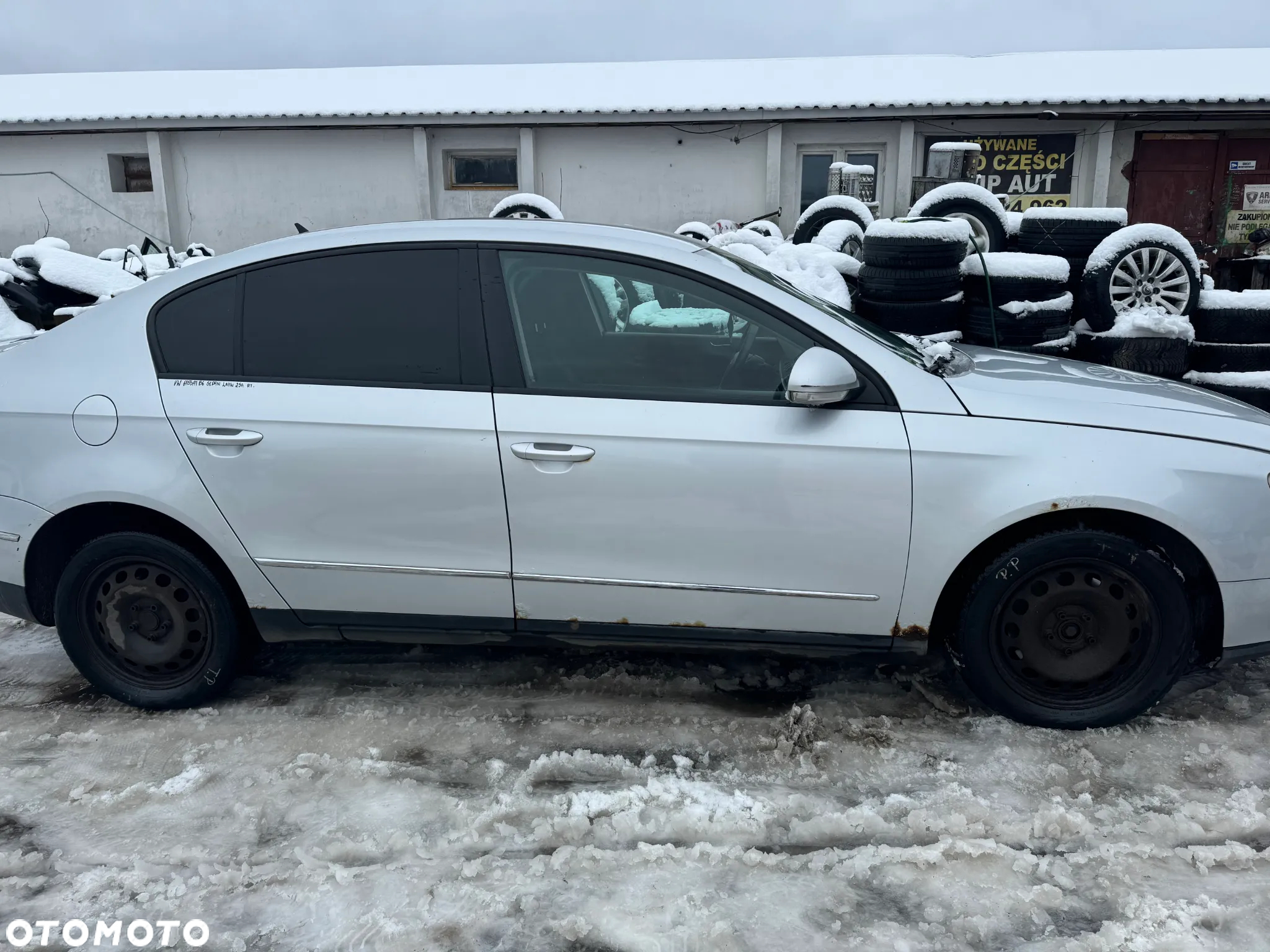 VW PASSAT B6 LAMPA PRAWY TYŁ PRAWA TYLNA Z KLAPY W KLAPĘ - 9