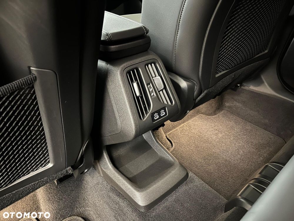 BMW X1 xDrive20d mHEV - 27