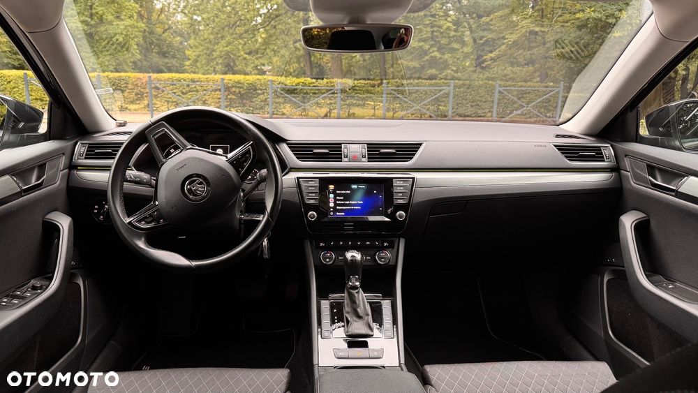 Skoda Superb 2.0 TDI Style DSG - 18