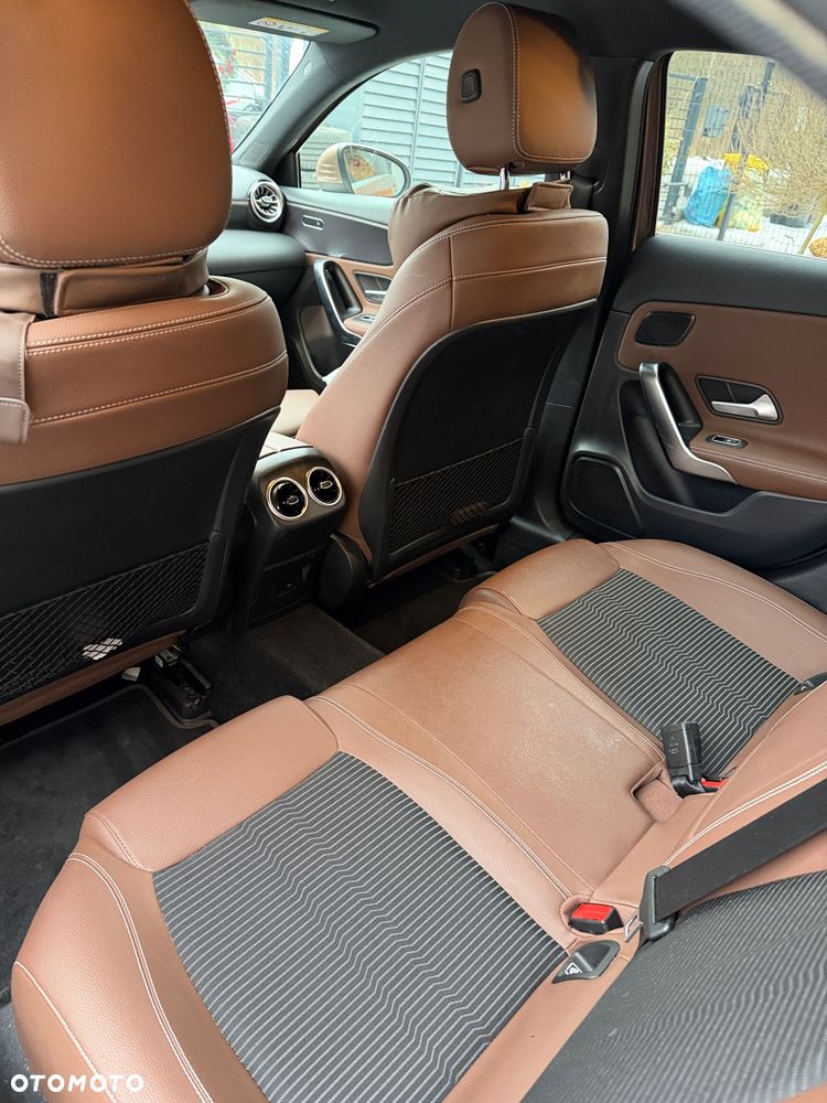 Mercedes-Benz Klasa A 250 E AMG Line 8G-DCT - 17