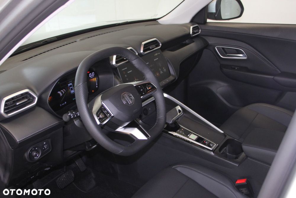 MG ZS Hybrid+ - 13