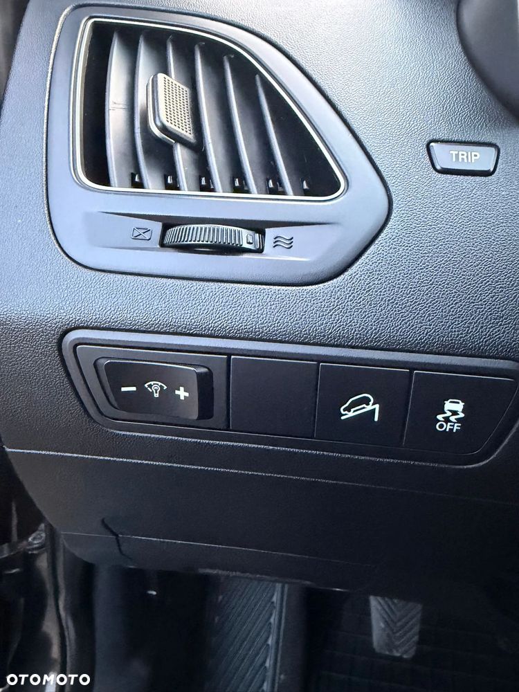 Hyundai ix35 1.6 2WD blue Style - 16