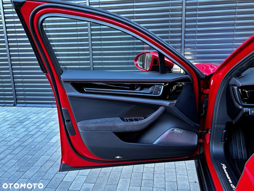 Porsche Panamera GTS - 22
