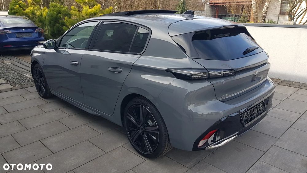 Peugeot 308 - 1