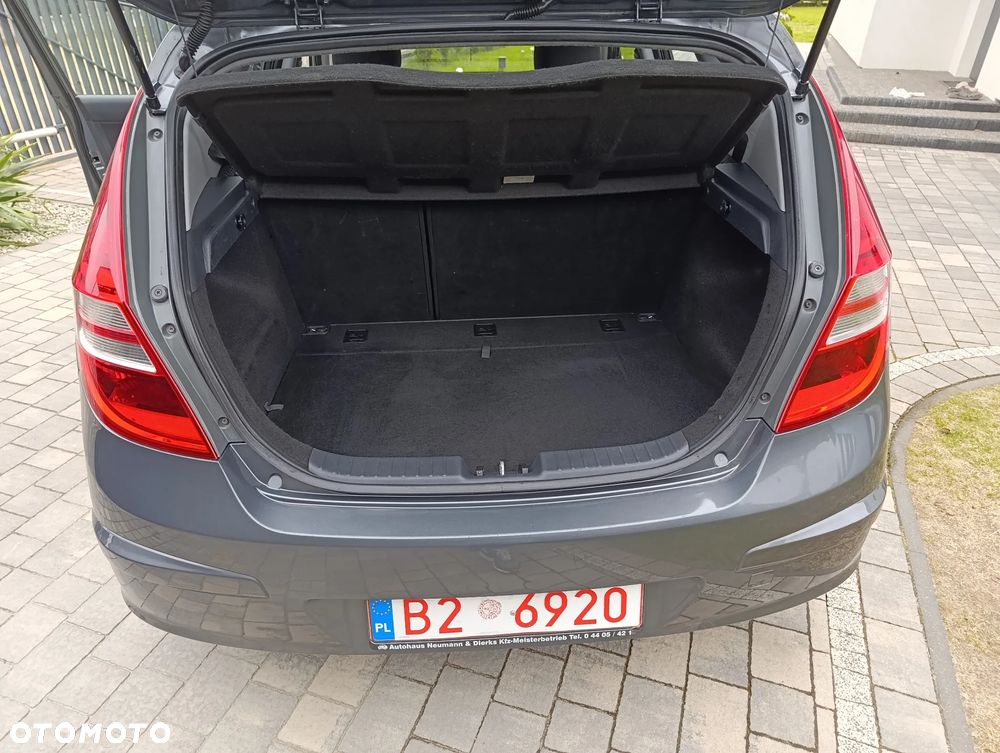 Hyundai i30 1.4 FIFA WM Edition - 4