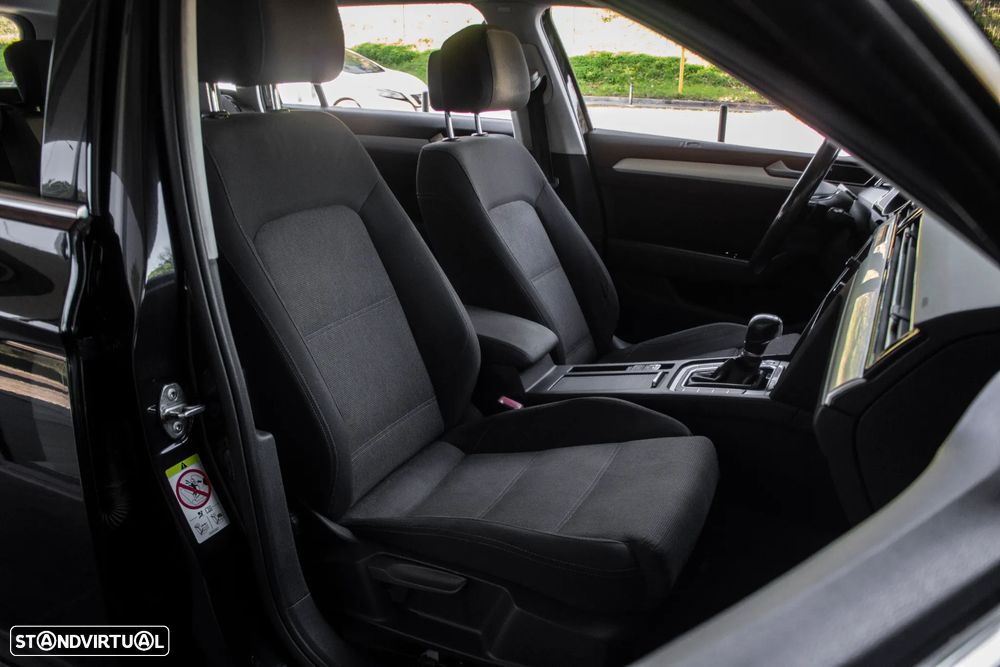 VW Passat Variant 1.6 TDI (BlueMotion ) DSG Comfortline - 28