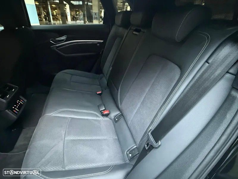 Audi e-tron 55 quattro S line - 22