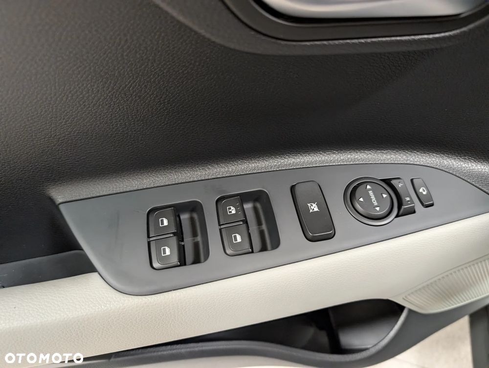 Kia Stonic 1.2 L - 10