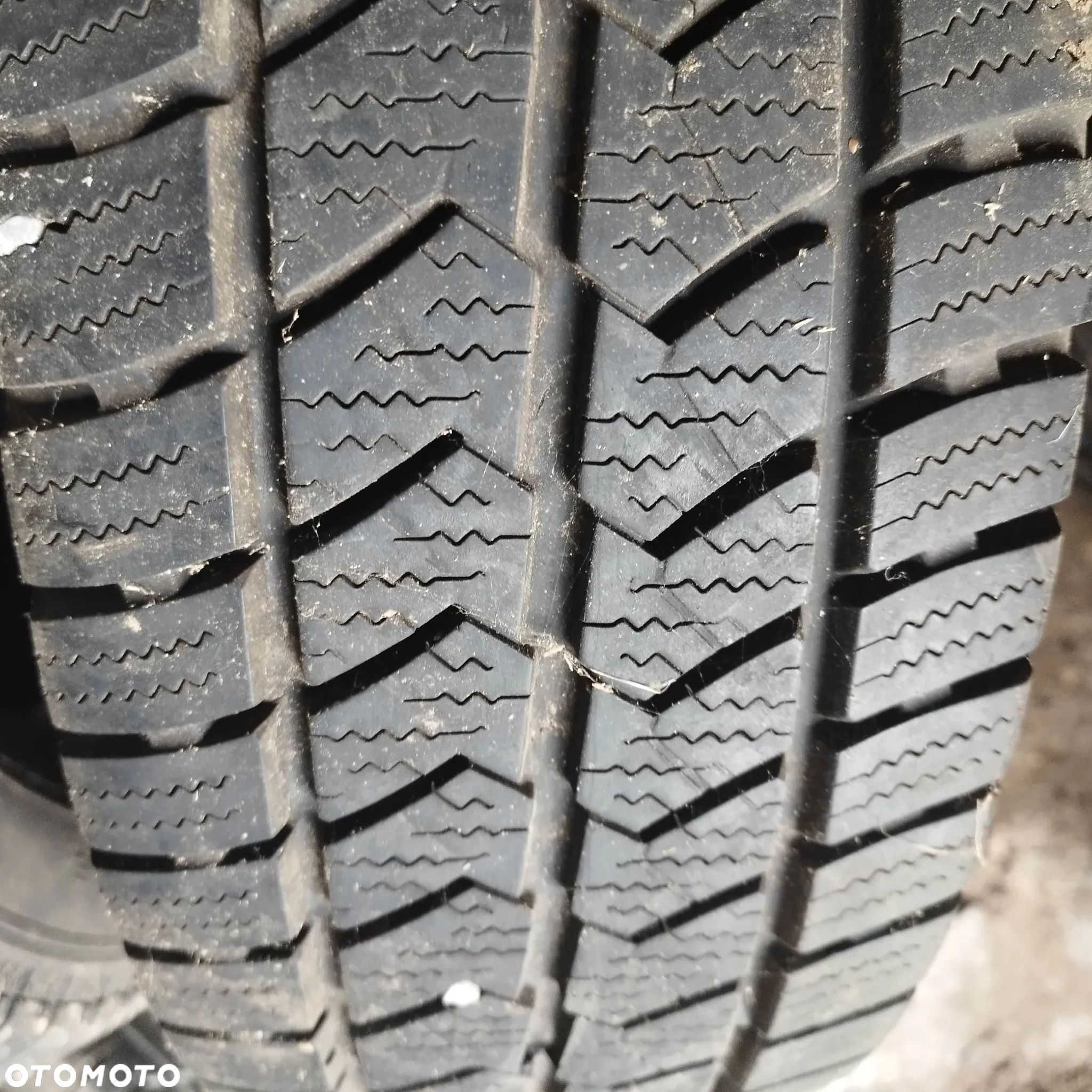 195/70/15 c semperit van grip - 1