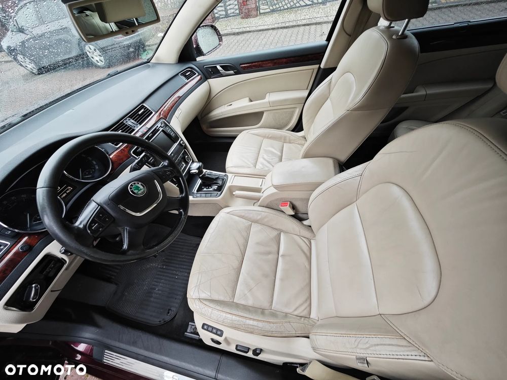 Skoda Superb 2.0 TDI 4x4 Platinum DSG - 17