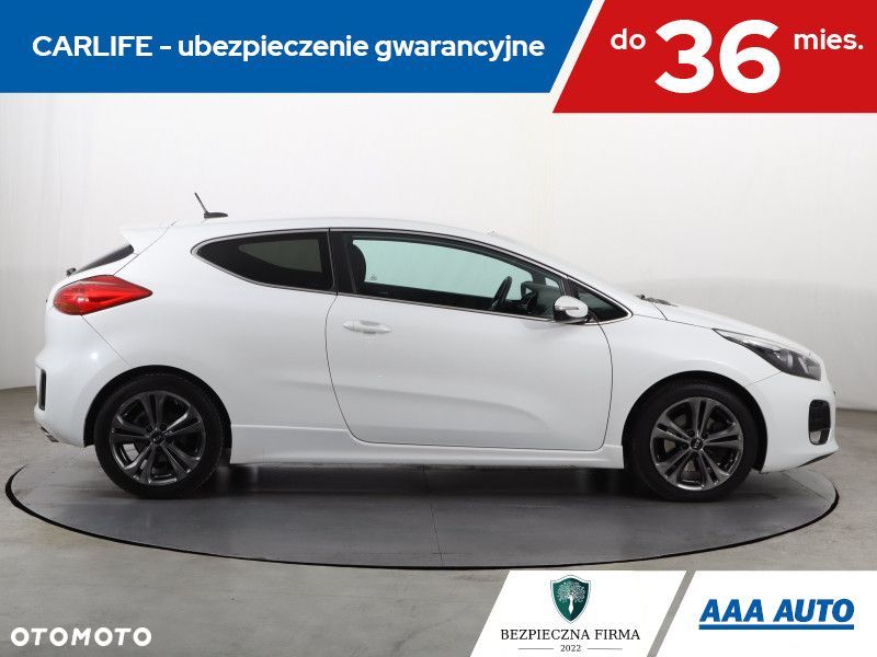 Kia Ceed - 8
